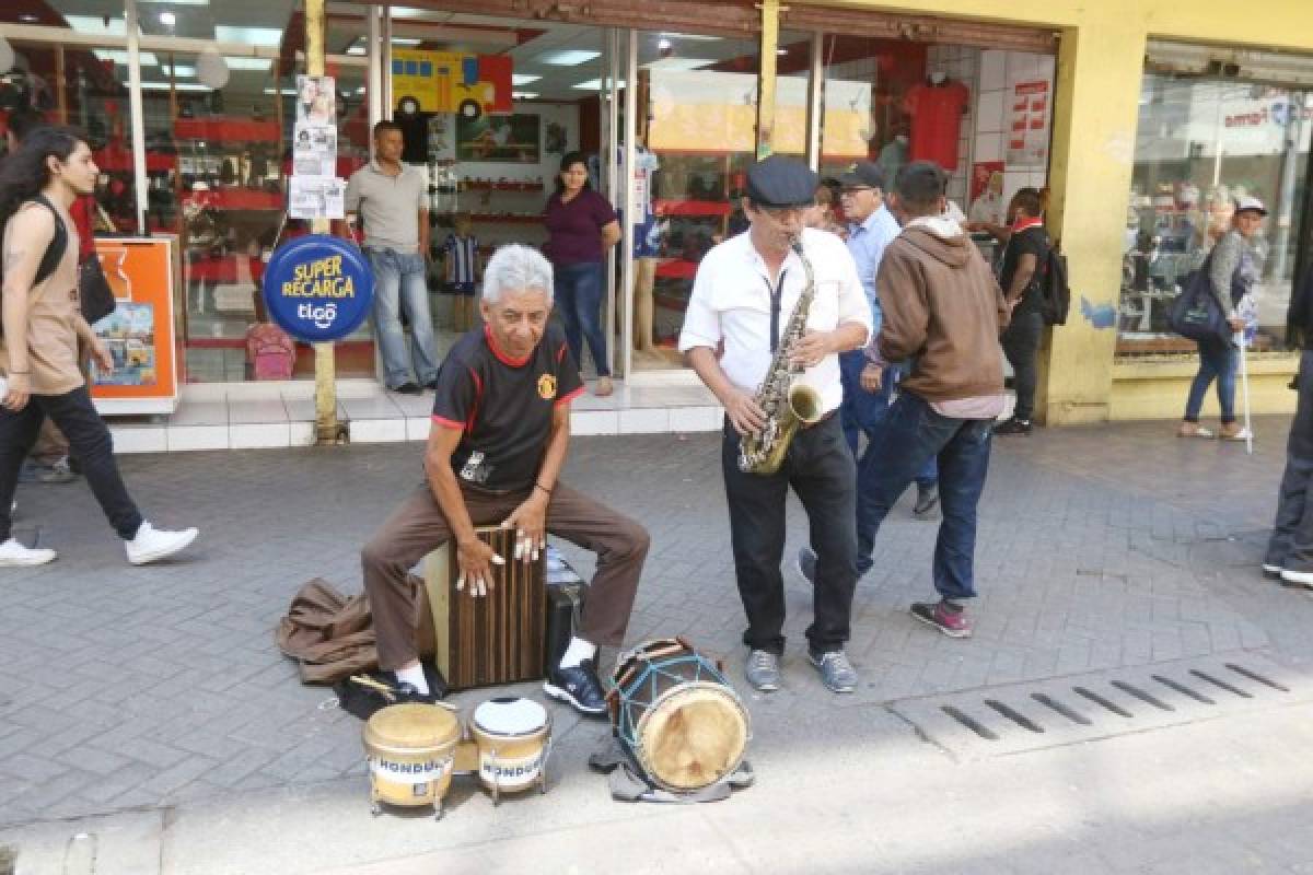 Musical ambiente en el centro de la capital de Honduras