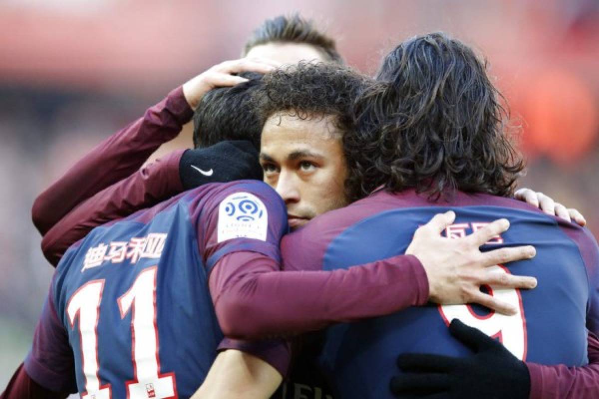 El tobillo de Neymar amenaza con torcer la temporada del PSG