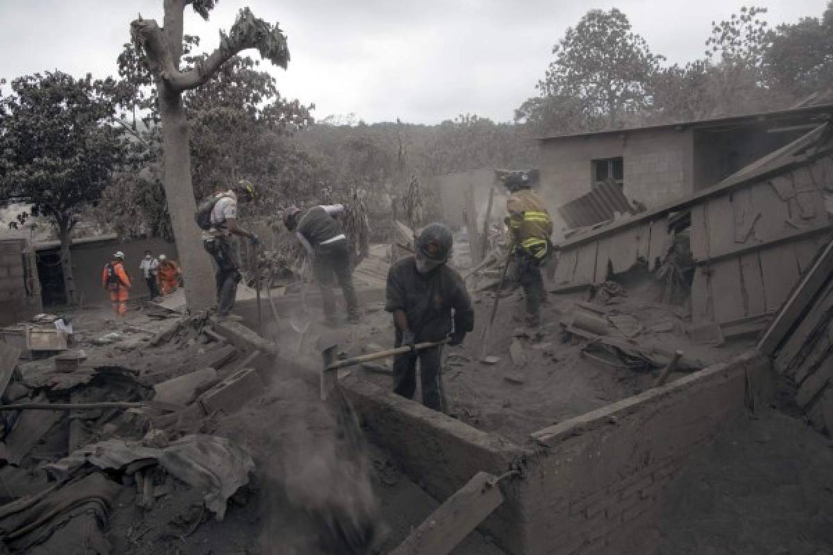 Casi 200 desaparecidos por erupción de volcán de Fuego en Guatemala
