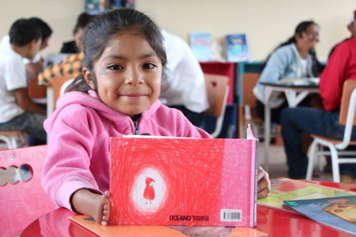 La niña con la letra más bonita