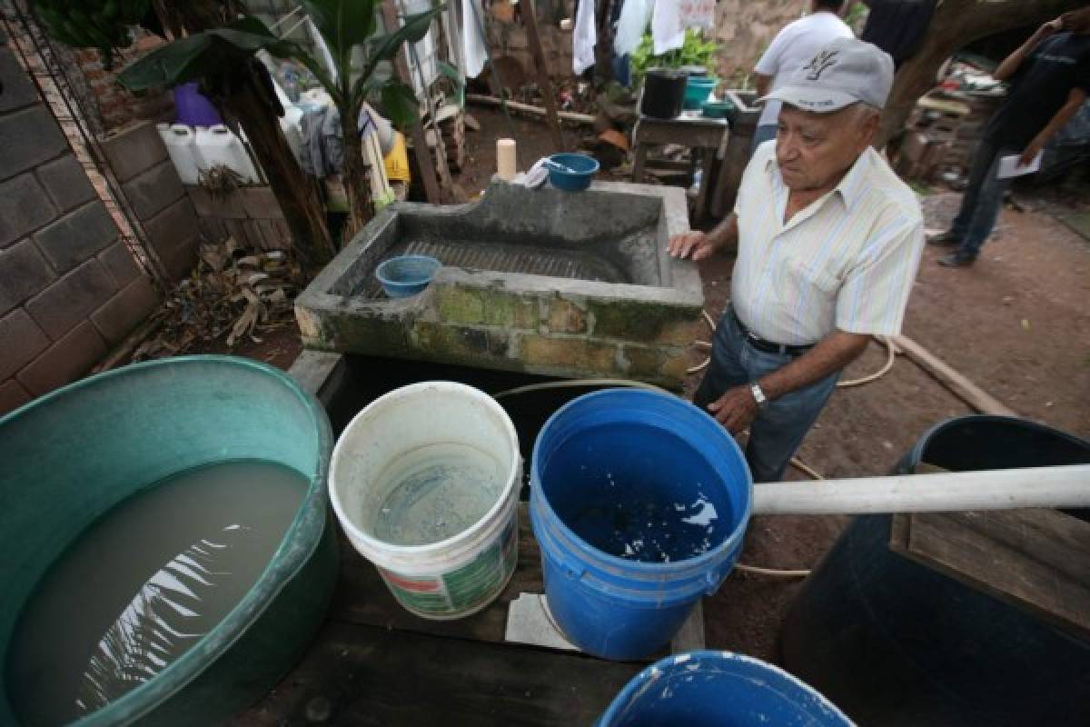 Escasez de agua desencadena alta incidencia de dengue