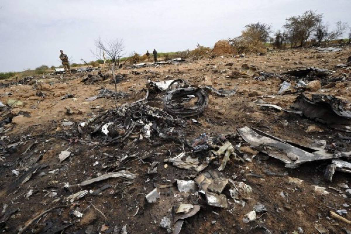 Hallan la segunda caja negra del avión de Air Algérie