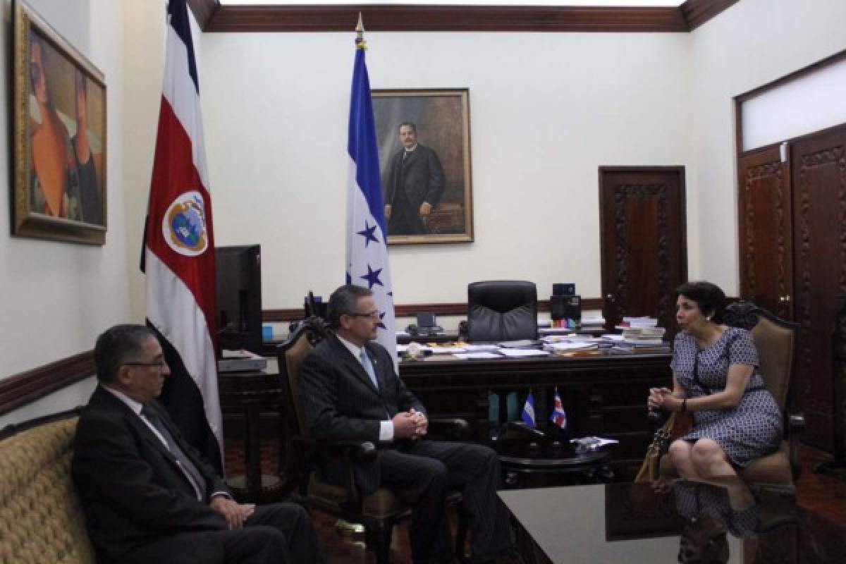 Canciller de Honduras se reúne con la CIDH para tratar tema de niños migrantes