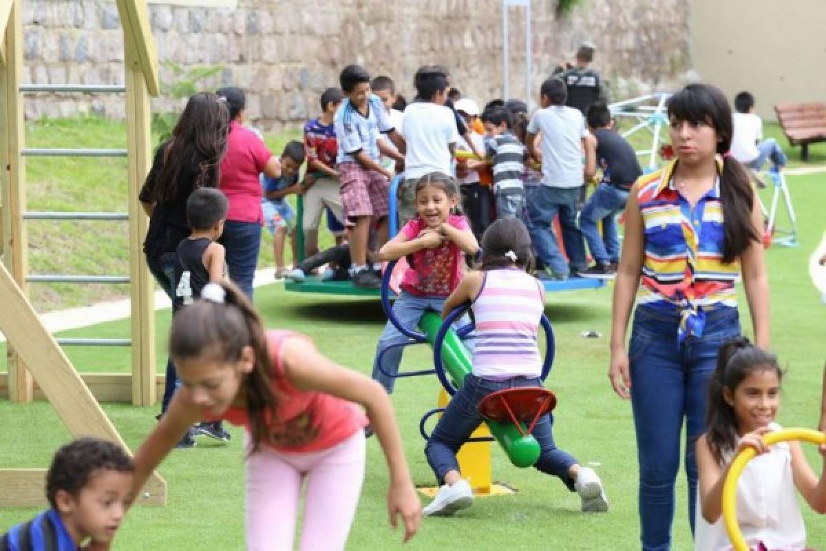 Gobierno inaugura sexto megaparque en la colonia Campo Cielo