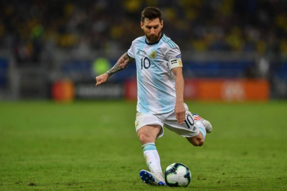Messi se envuelve en la Albiceleste tras el psicodrama con el Barça