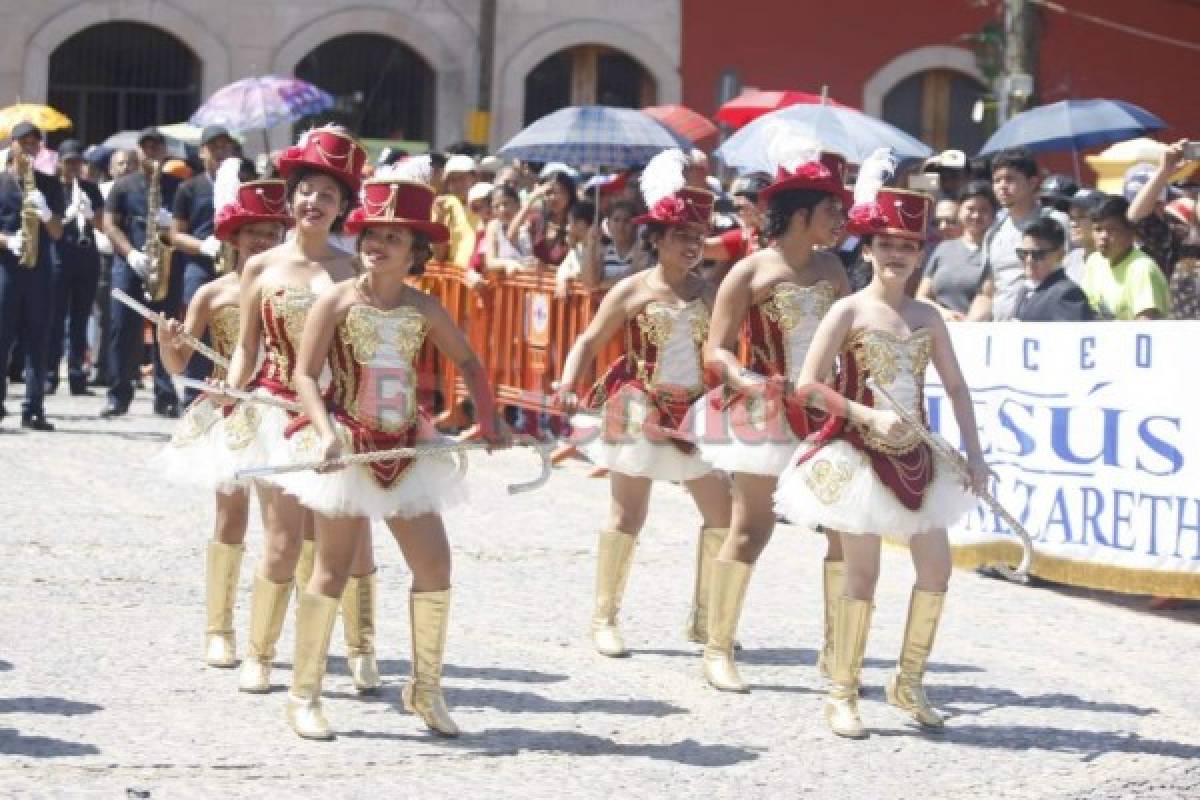 Comayagua se suma a las Fiestas Patrias con colorido desfile de centros educativos