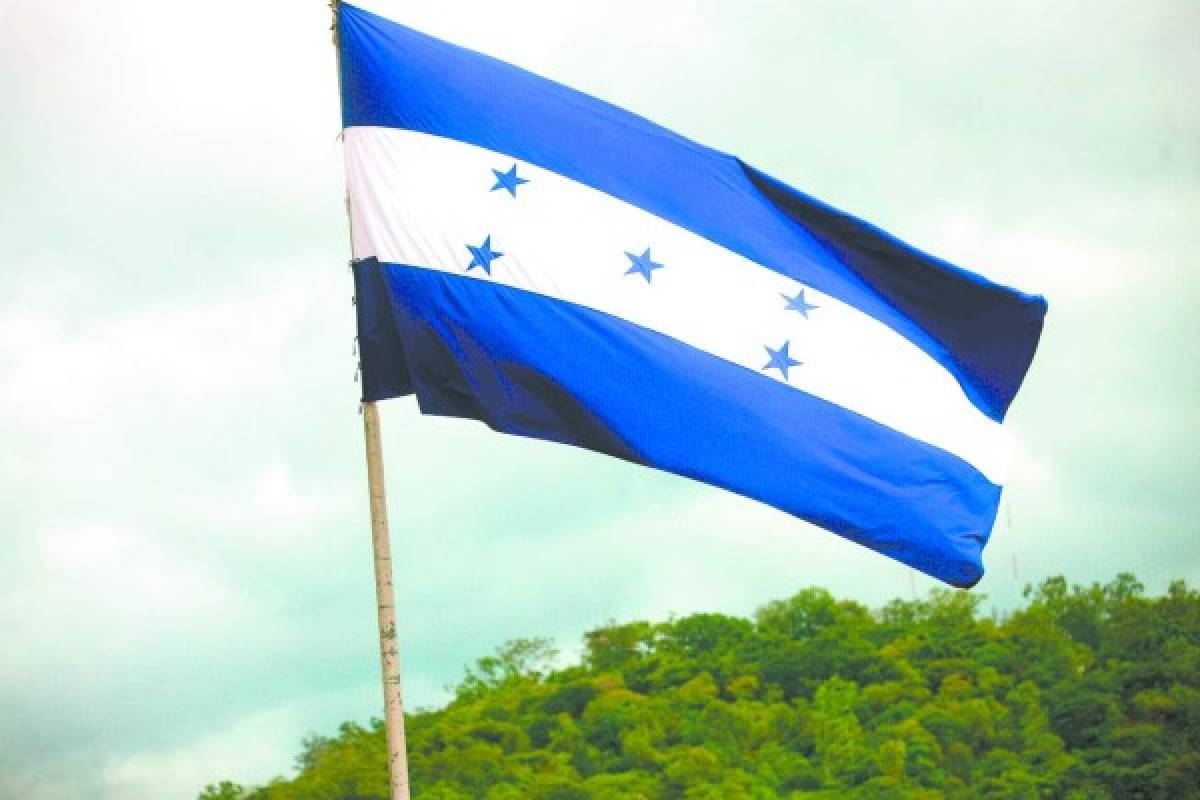 Rendirán tributo a la Bandera Nacional de Honduras