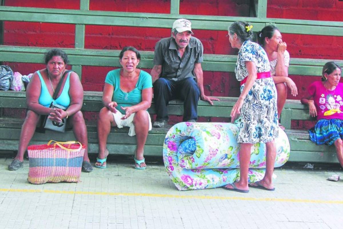 Afectados del sur desalojan albergues tras intensas lluvias en Honduras