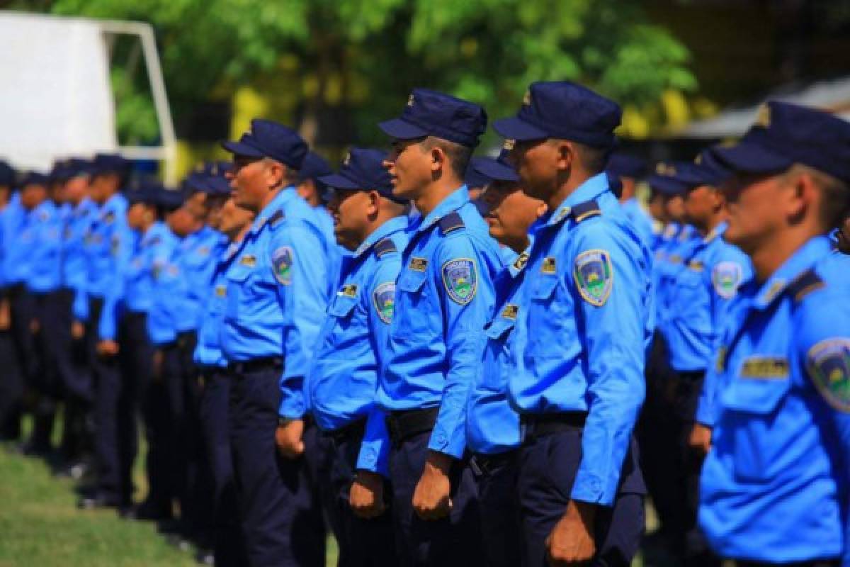 Honduras: Comisión depuradora reincorporará a policías suspendidos