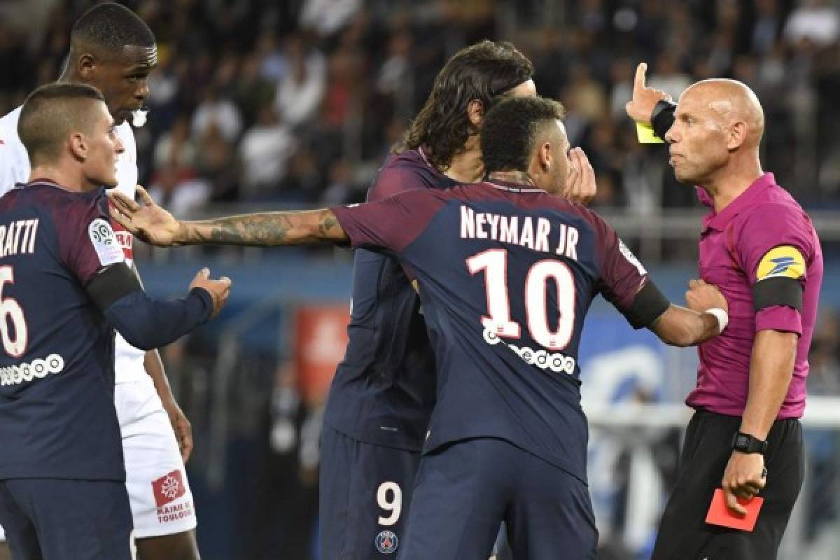 París Saint-Germain 'lamenta la actitud del Barcelona' tras la demanda contra Neymar