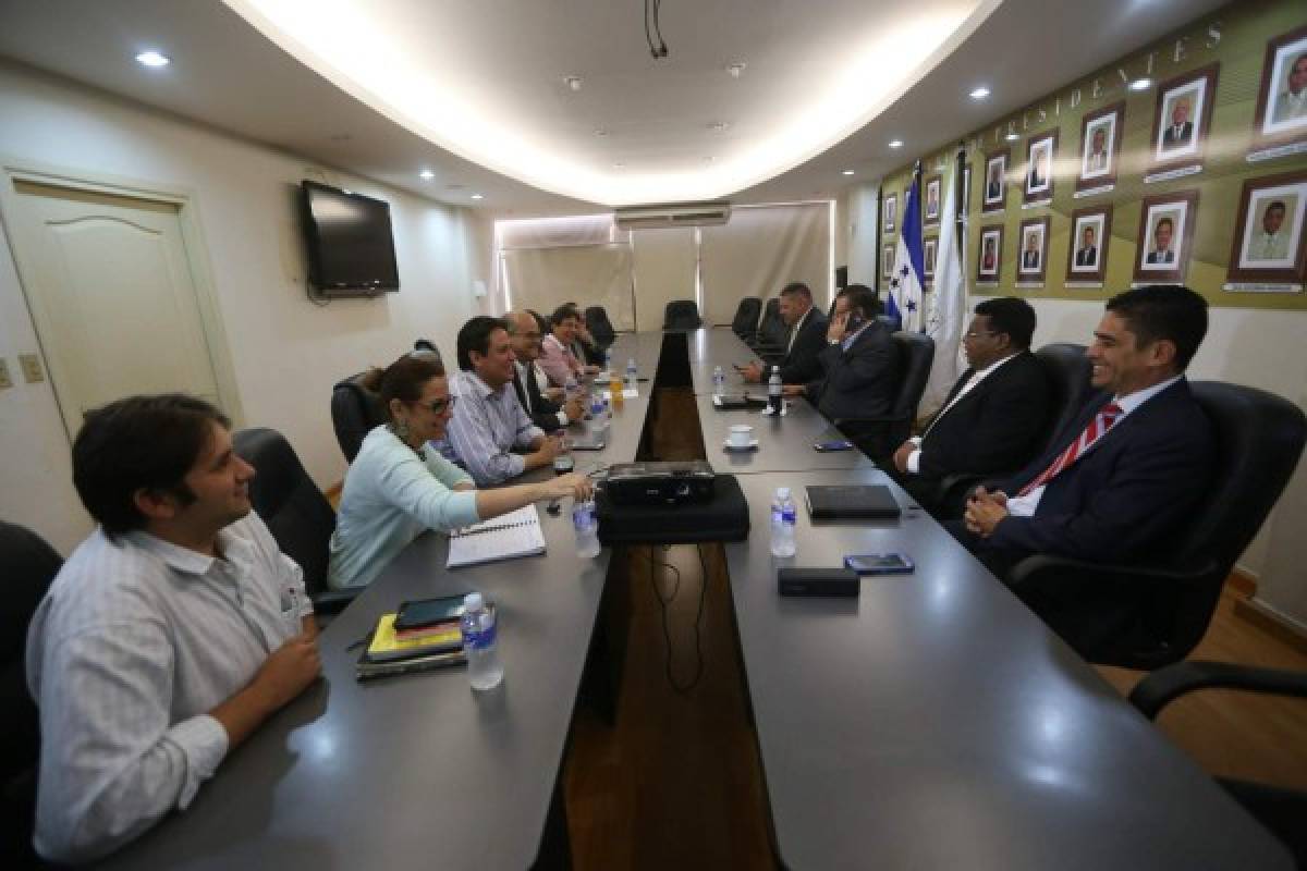 Honduras: Elecciones primarias comienzan a despertar al Partido Liberal