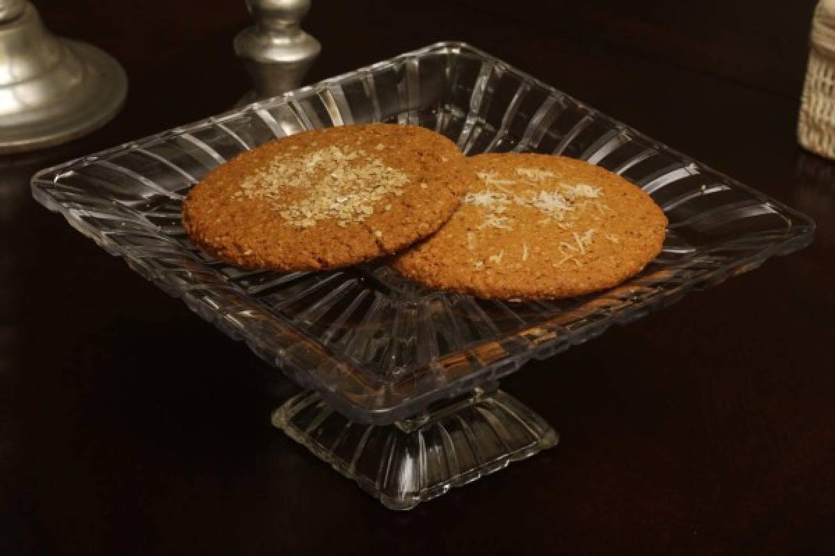 Galletas de avena y coco. El perfecto complemento para un chocolate caliente en estas temporadas frías.