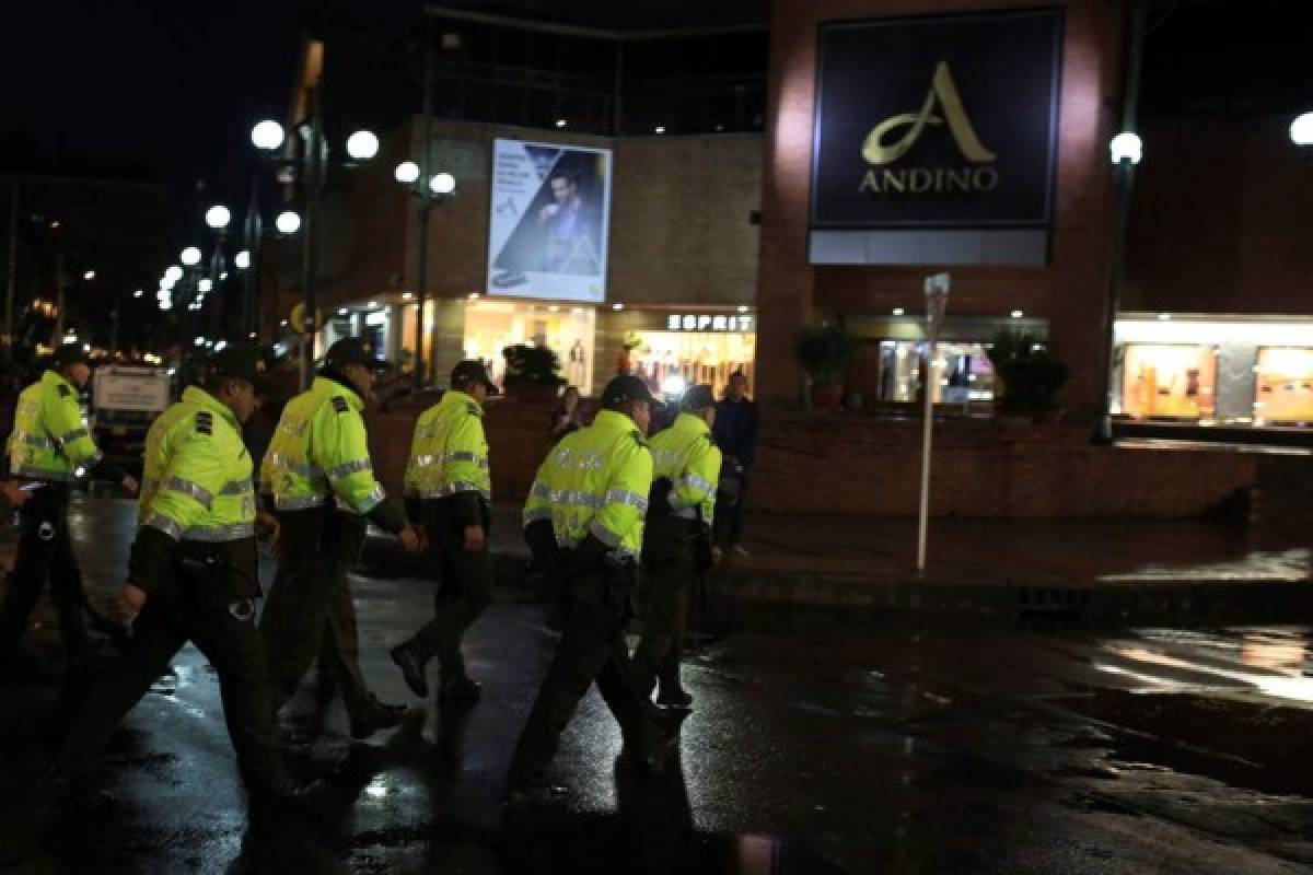 Al menos 3 muertos en explosión en centro comercial de Bogotá