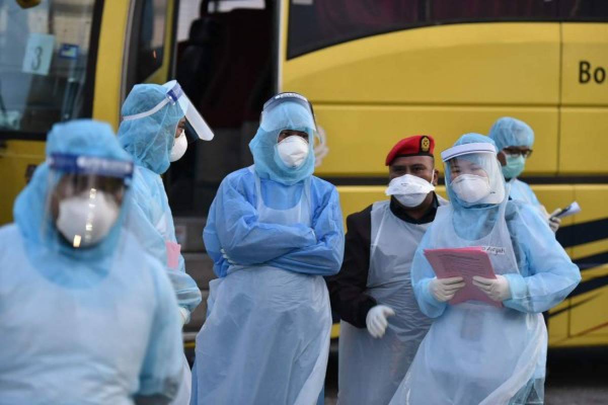 Más de 630 muertos por nuevo coronavirus, incluyendo al médico que lanzó la alerta