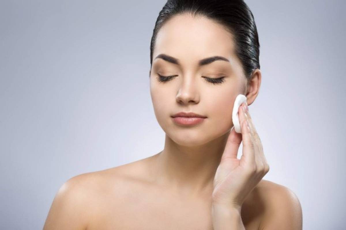 Los errores más comunes al desmaquillar la piel y los ojos