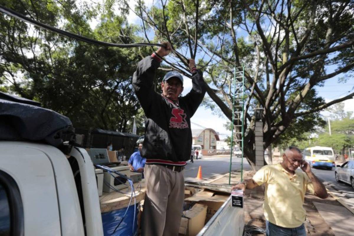 Navidad en Honduras con pesebres, decoraciones y villas