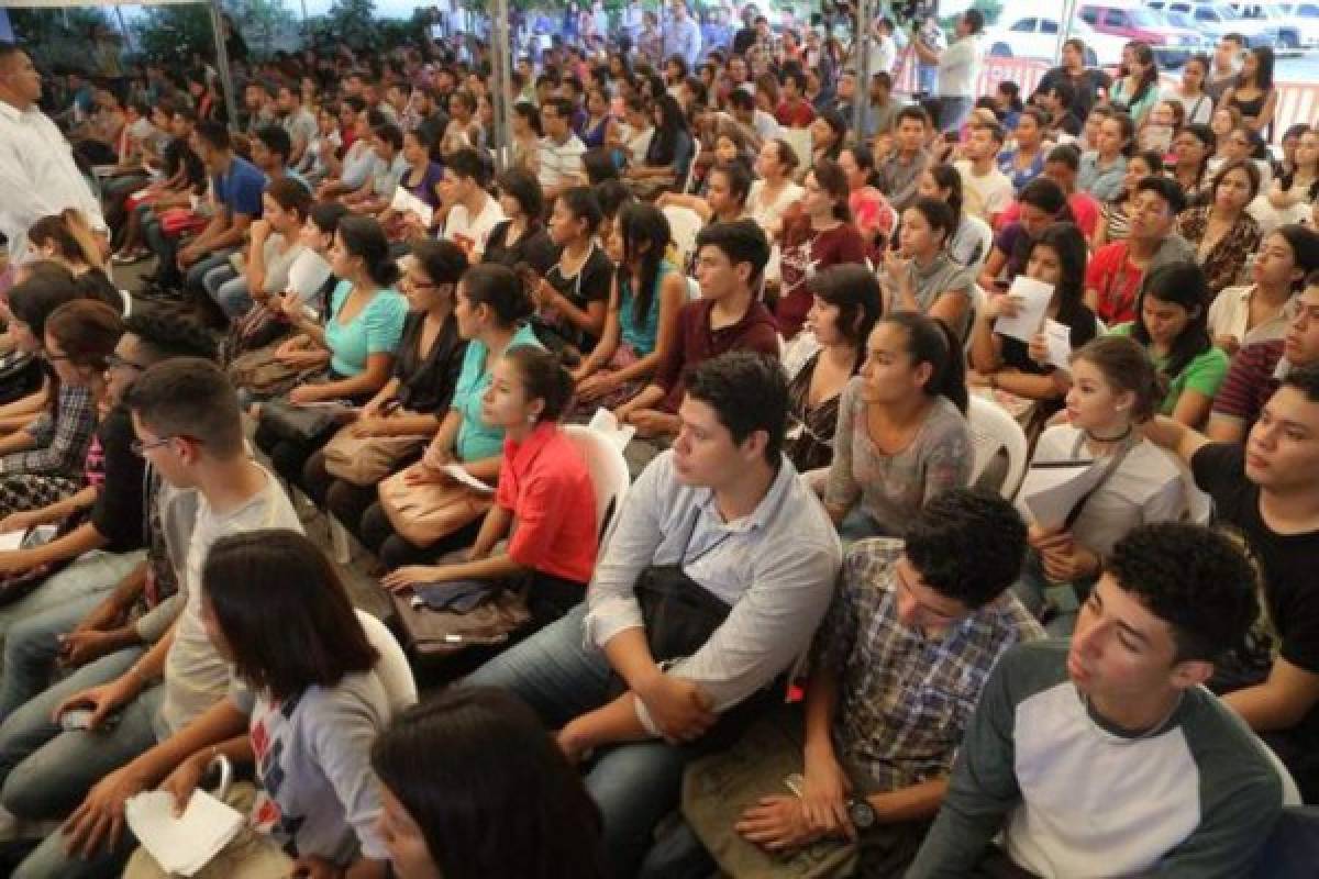 Al menos 400 estudiantes de la UNAH perdieron su beca por bajo rendimiento académico en el 2017