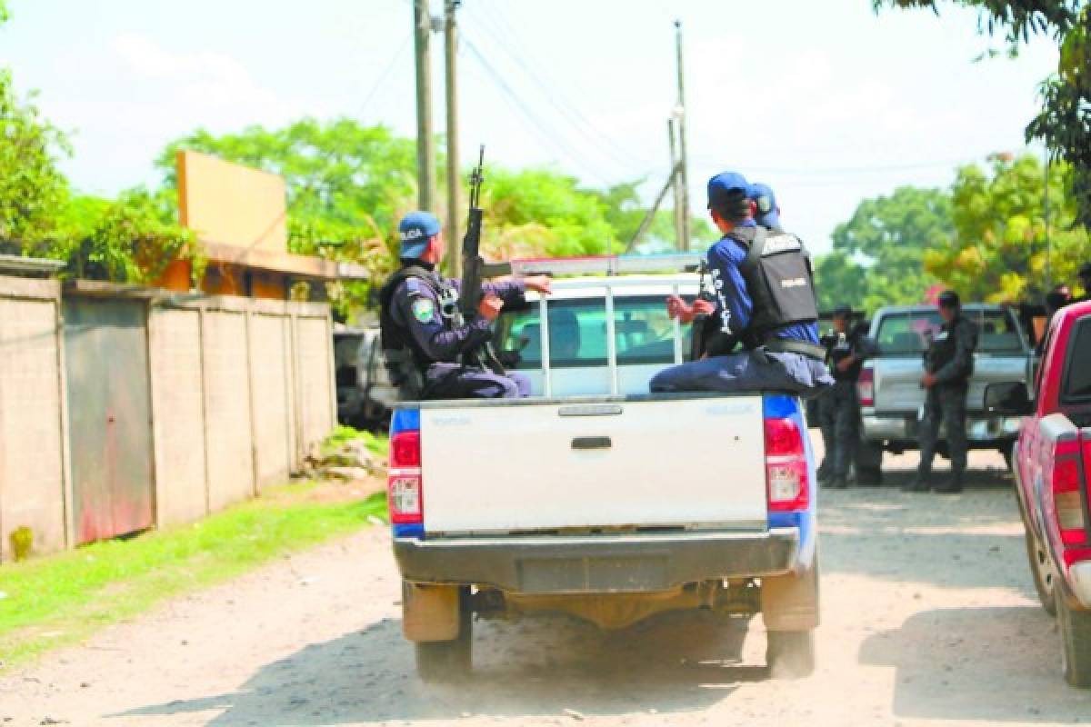 Equipo especial indaga muerte de joven y quema de posta