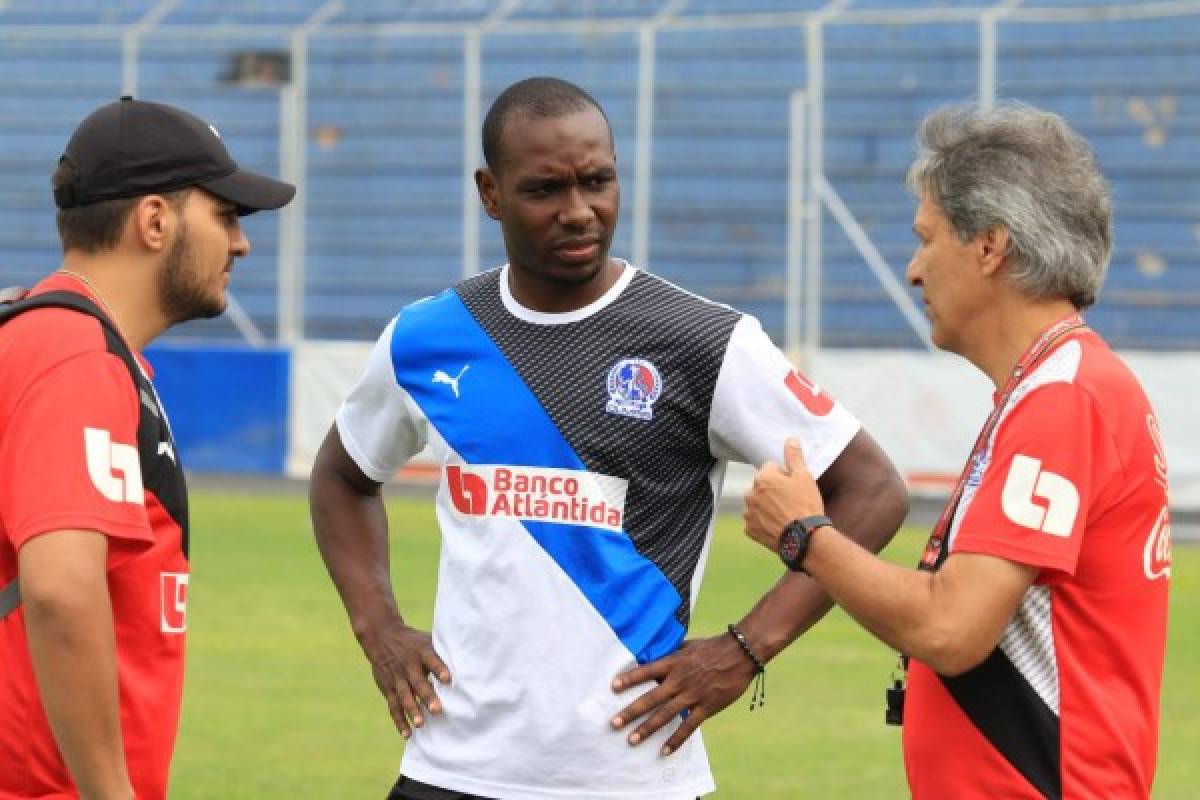 Carlos Restrepo analiza al Alajuelense: 'No podemos especular con el 2-0”