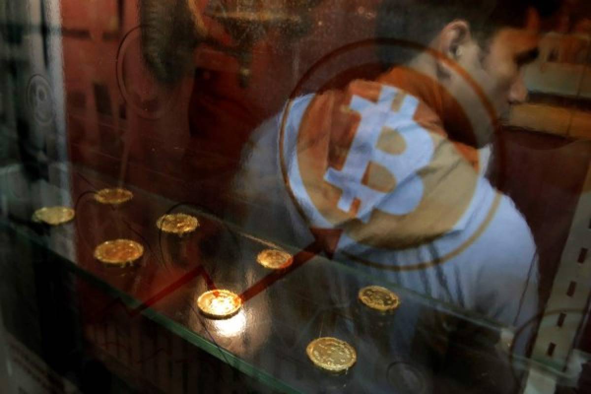 Bitcoin debuta con éxito en EEUU: su primer contrato sube 20%