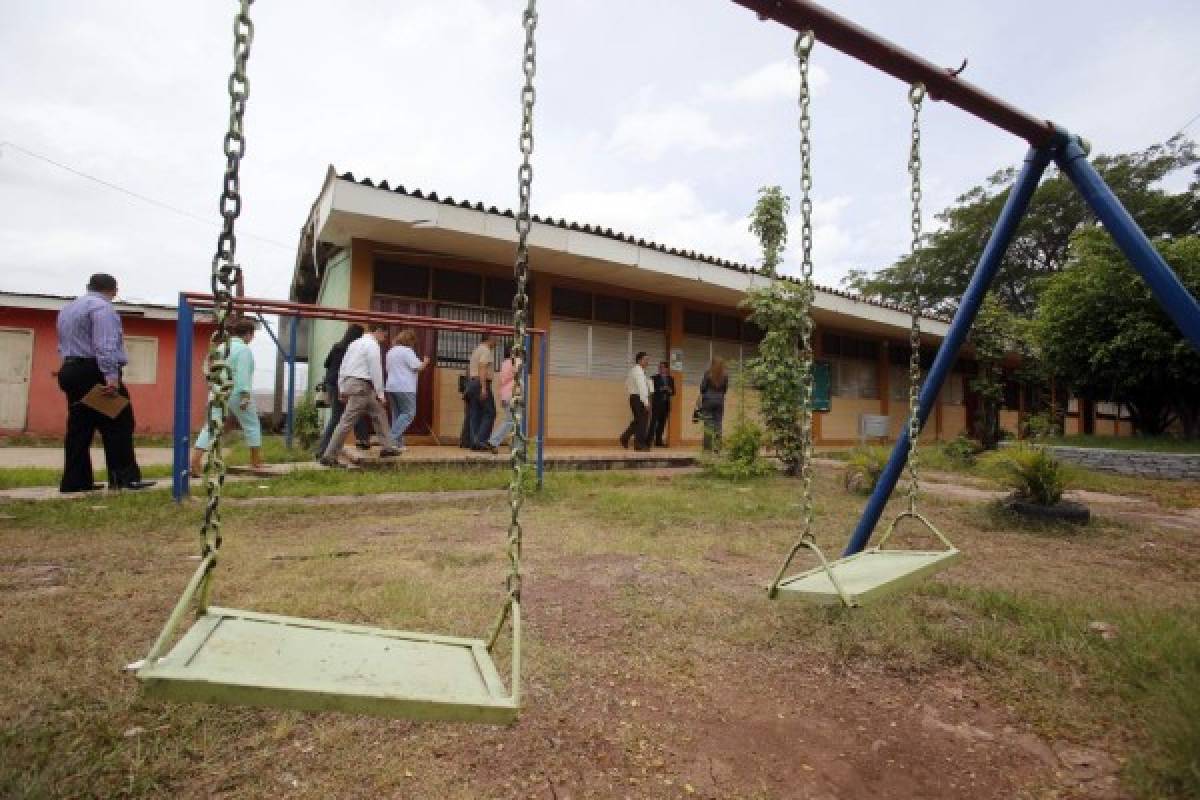 Recuperan escuela cerrada en la colonia Miraflores Sur