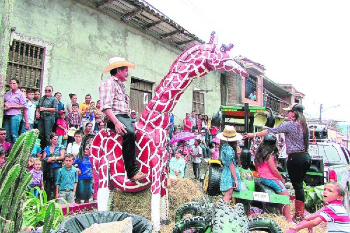 Jolgorio y belleza en San Marcos de Colón