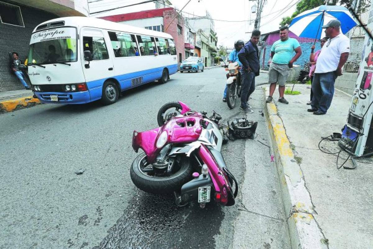 Fallece fémina en encontronazo de motociclistas en Comayagüela