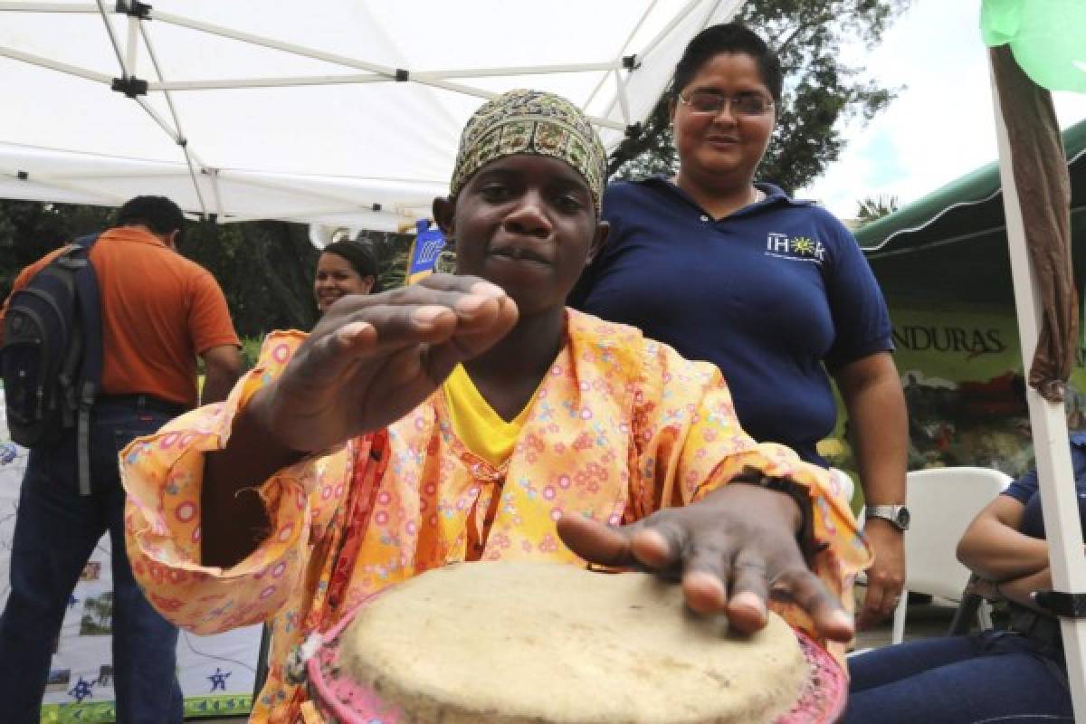 Feria catracha para promover valores e identidad nacional