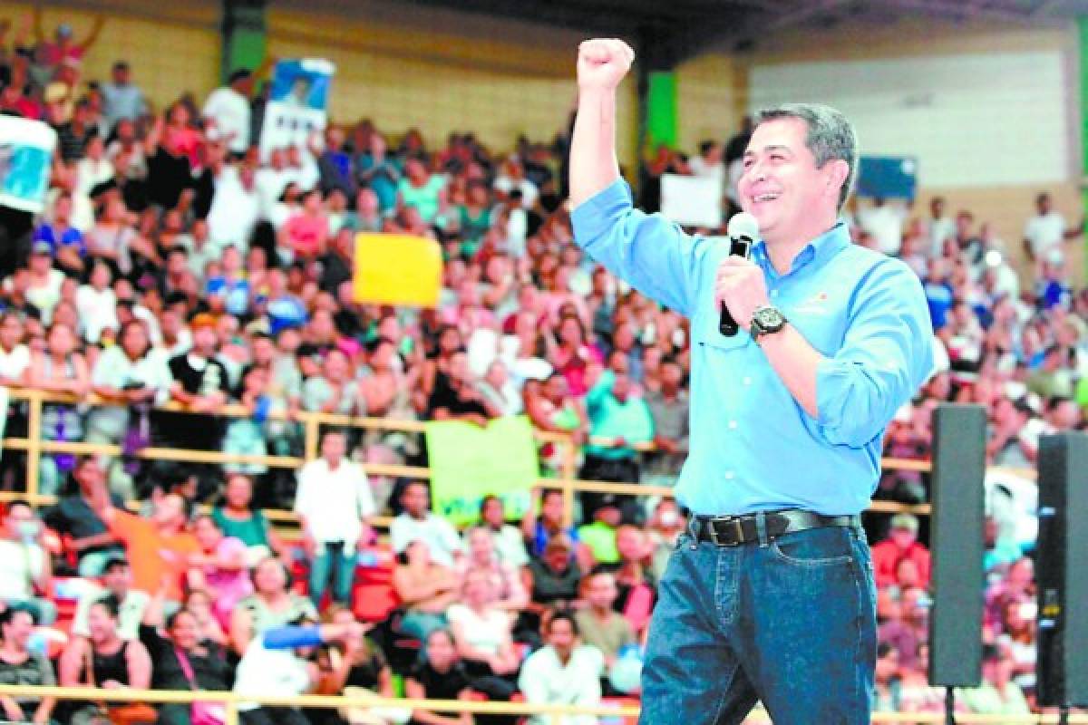 Juan Orlando Hernández: 'Los Zelaya son lo mismo, solo los separa la bandera'
