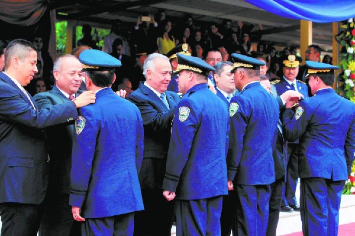 Frenan ascensos de oficiales de Policía Nacional