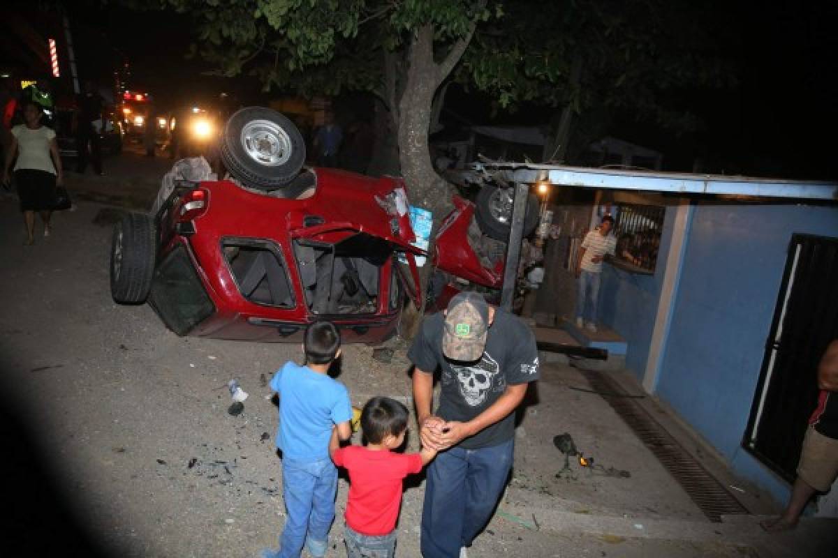 Un muerto y cinco heridos deja accidente en la salida al sur