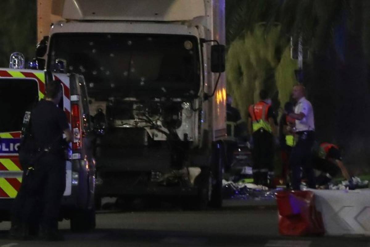 Atentado en Francia deja al menos 84 muertos