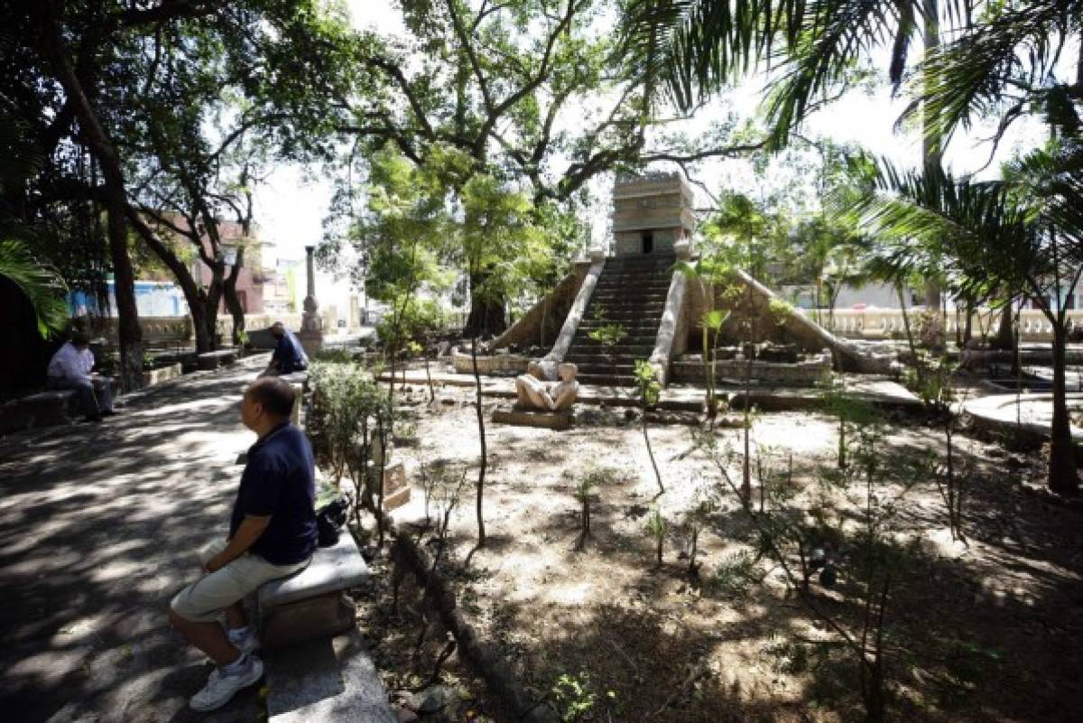 Inseguridad y daños mantienen sin vida al parque La Concordia en la capital de Honduras