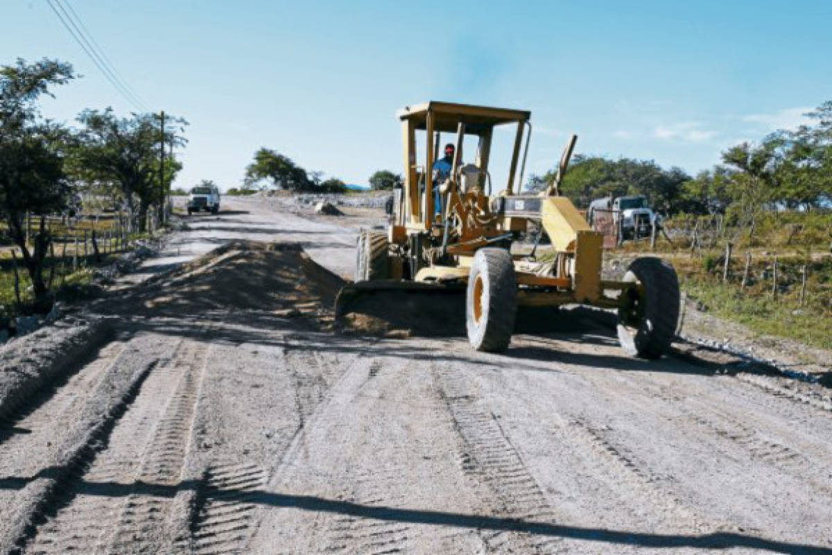 Nuevo 'paquetazo” fiscal incluye millonarios negocios para bufetes