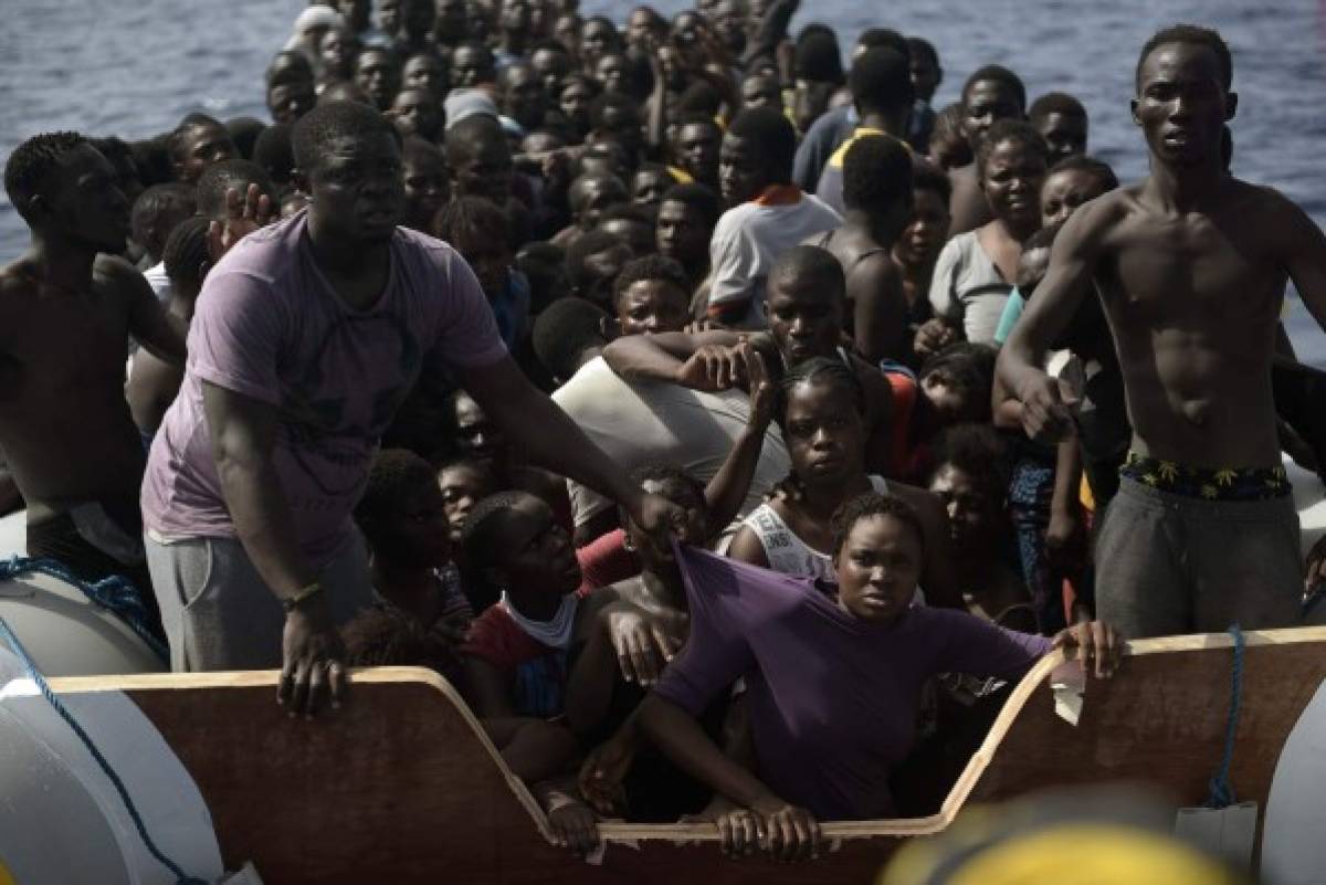 Al menos 22 muertos en barco que llevaba migrantes desde Libia