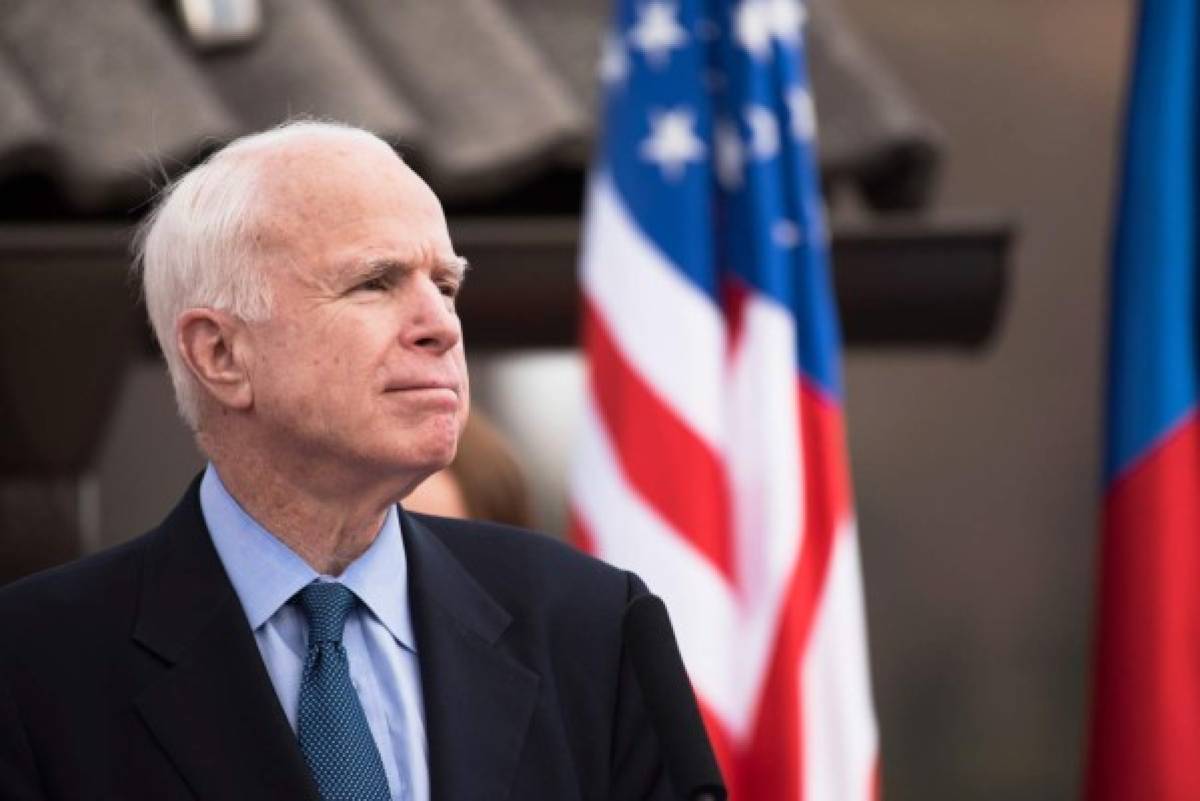 John McCain regresará al Senado para votación sobre reforma de salud en EEUU   