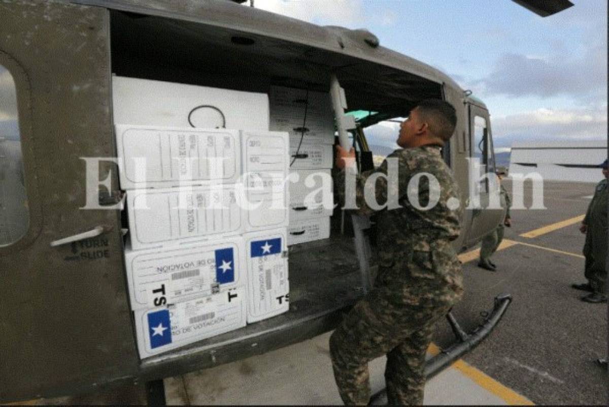 Vía aérea trasladan maletas electorales a Islas de la Bahía y Gracias a Dios