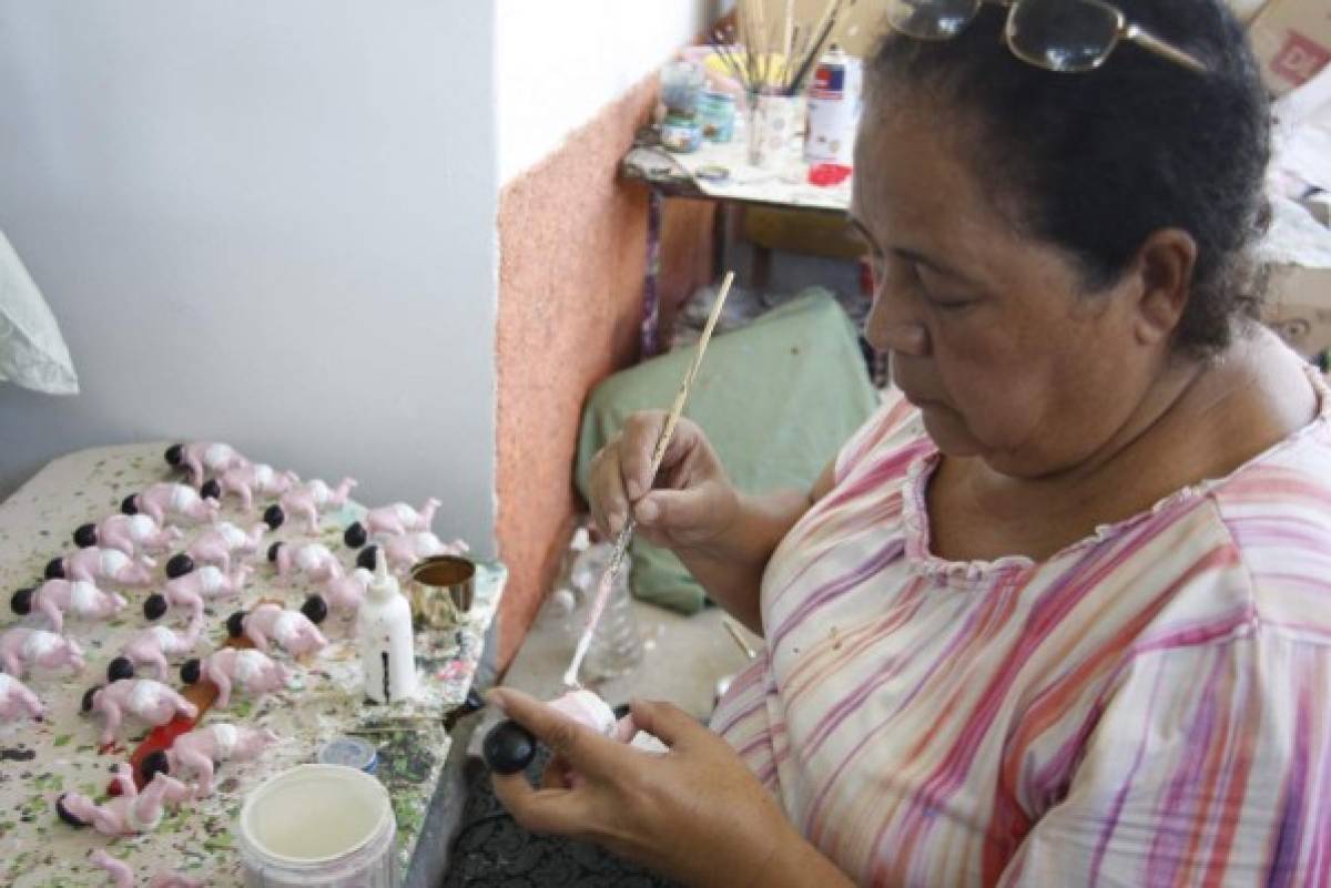 Alfarería de barro de Yarumela adornará la Navidad en Honduras