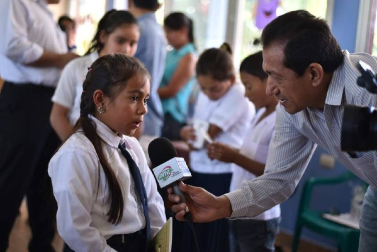 Amanda, la niña lectora de Honduras
