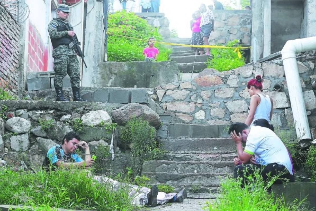 Matan a padre de universitario que se unió a protesta estudiantil