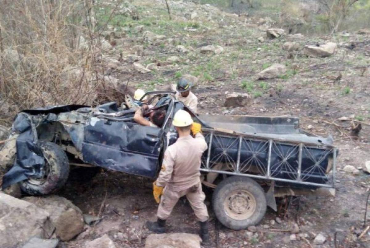 Honduras: Vehículo se vuelca y mueren al menos tres personas en La Paz