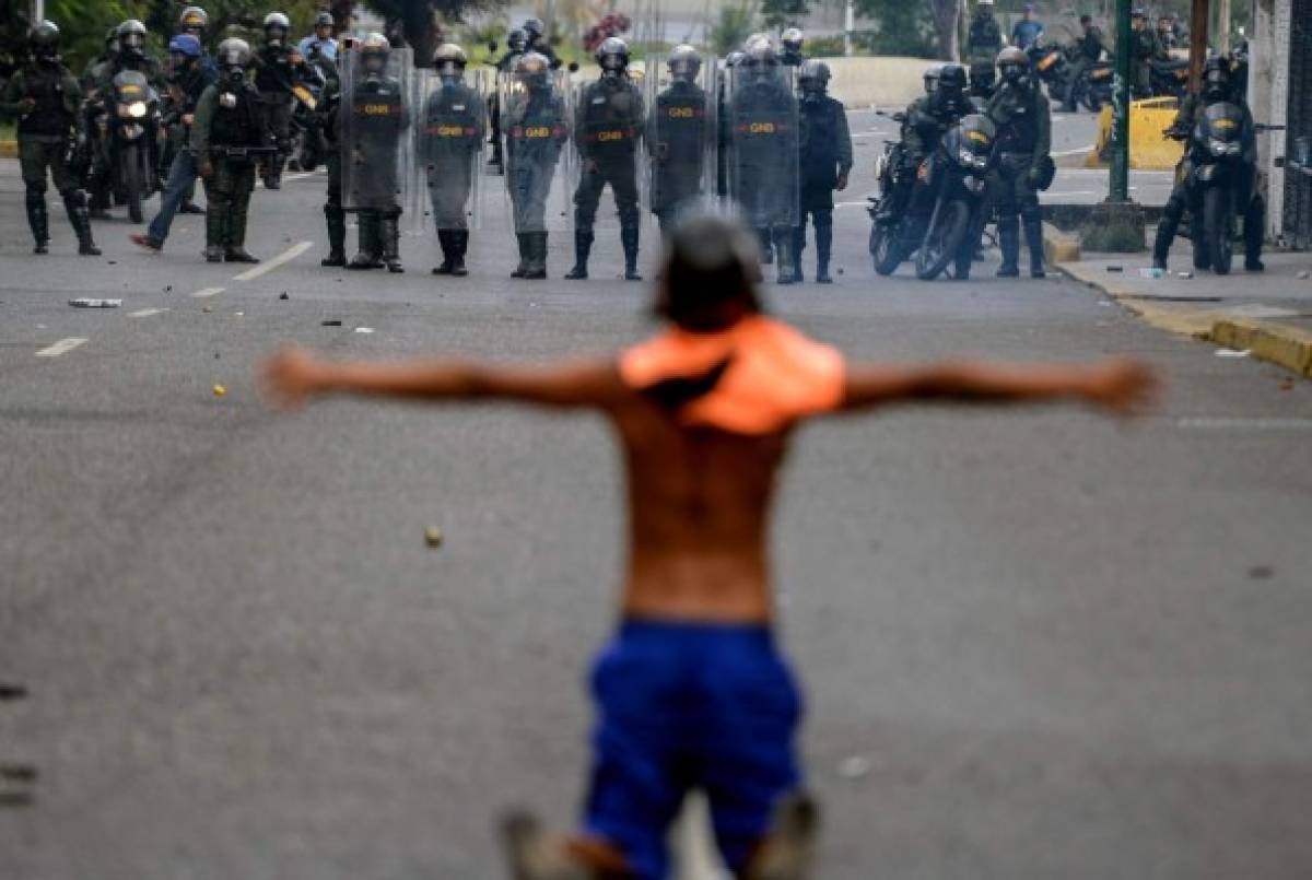 Los venezolanos no le temen a los enfrentamientos con las autoridades. Foto: AFP