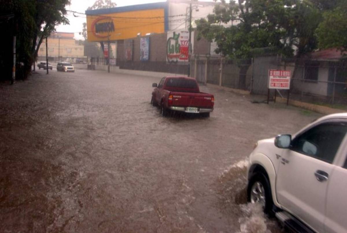 Alerta amarilla en la zona norte de Honduras por fuertes lluvias