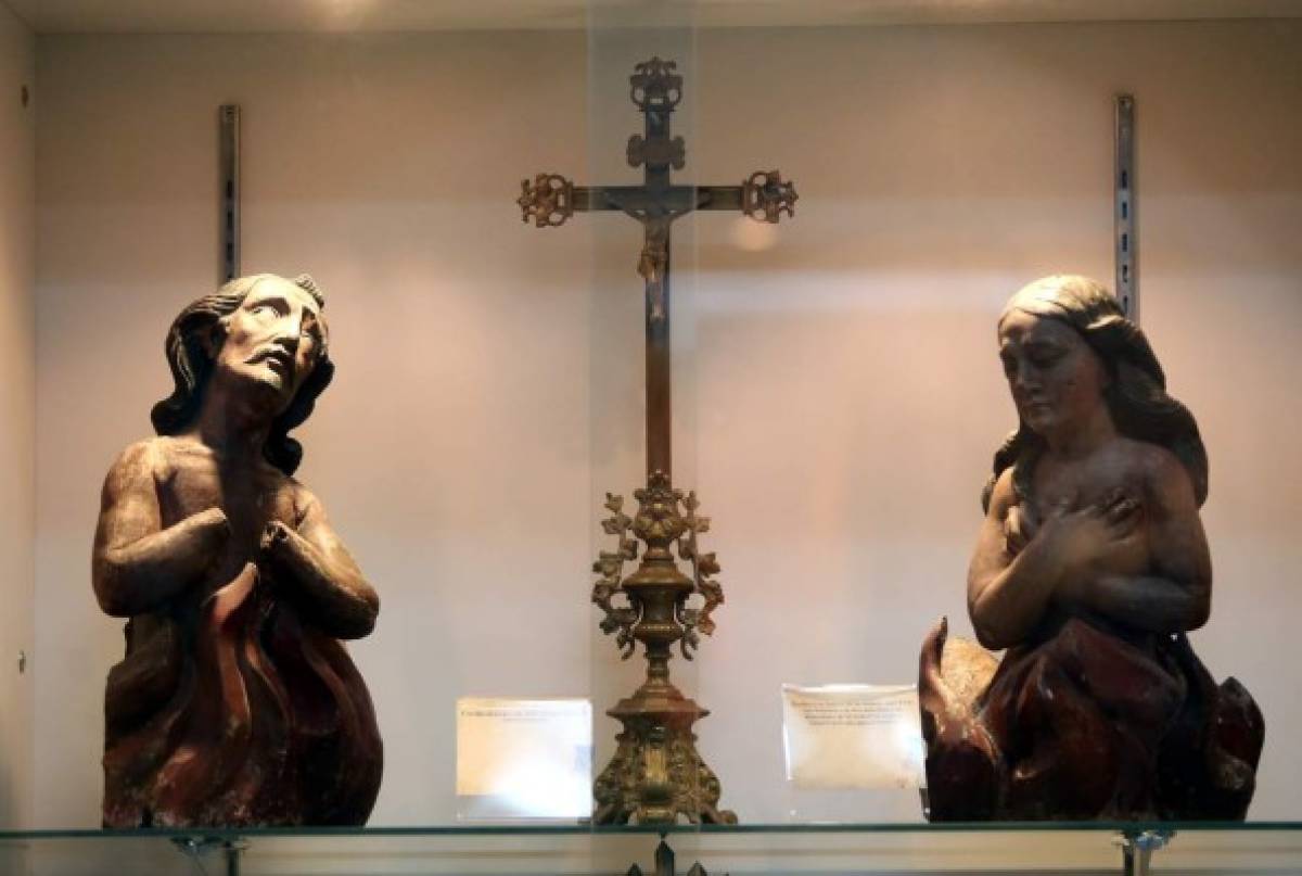 Reliquias de la vida cristiana de la Catedral San Miguel Arcángel en Tegucigalpa