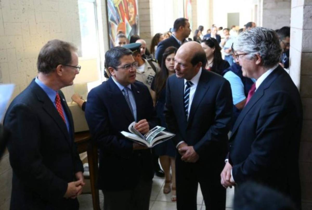 Honduras: Realizan lanzamiento del libro 'La Ciudad Perdida del dios mono'