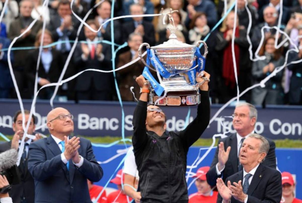 Rafael Nadal gana a Dominic Thiem y levanta por décima vez el Torneo de Barcelona