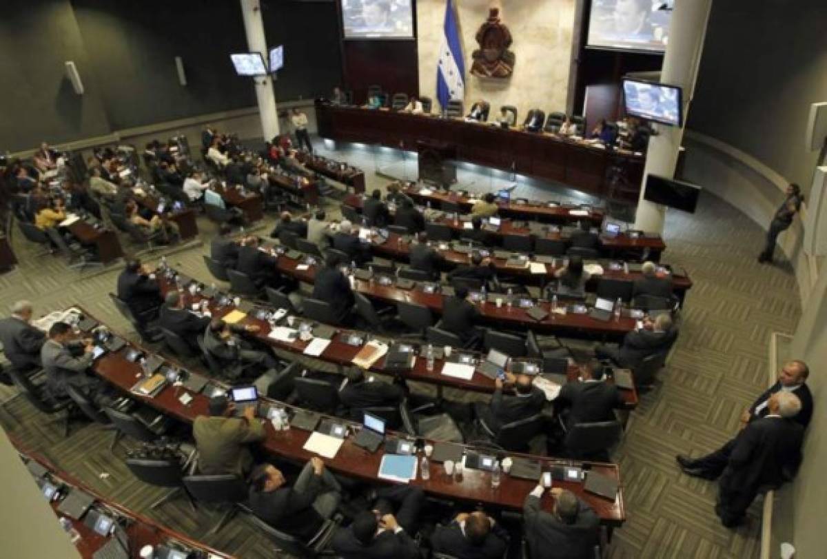 Congreso: Nombran comisión para la selección de magistrados a la CSJ