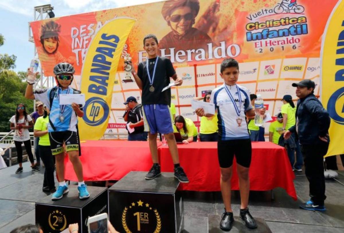 ¡Todo el color de la Cuarta Vuelta Ciclística infantil en fotos!