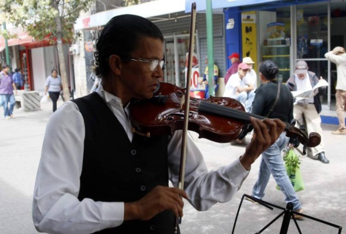 Musical ambiente en el centro de la capital de Honduras