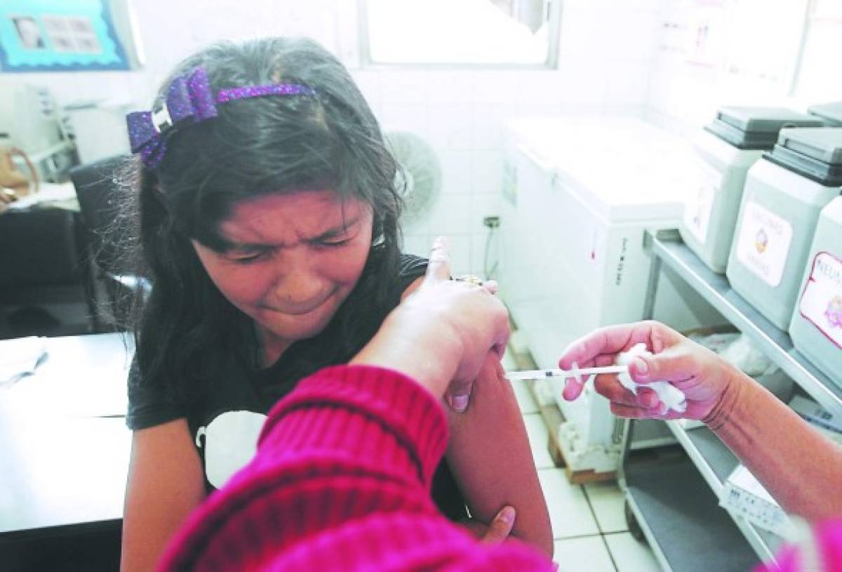 Vacuna contra VPH llegará a 98,227 niñas de 11 años en escuelas